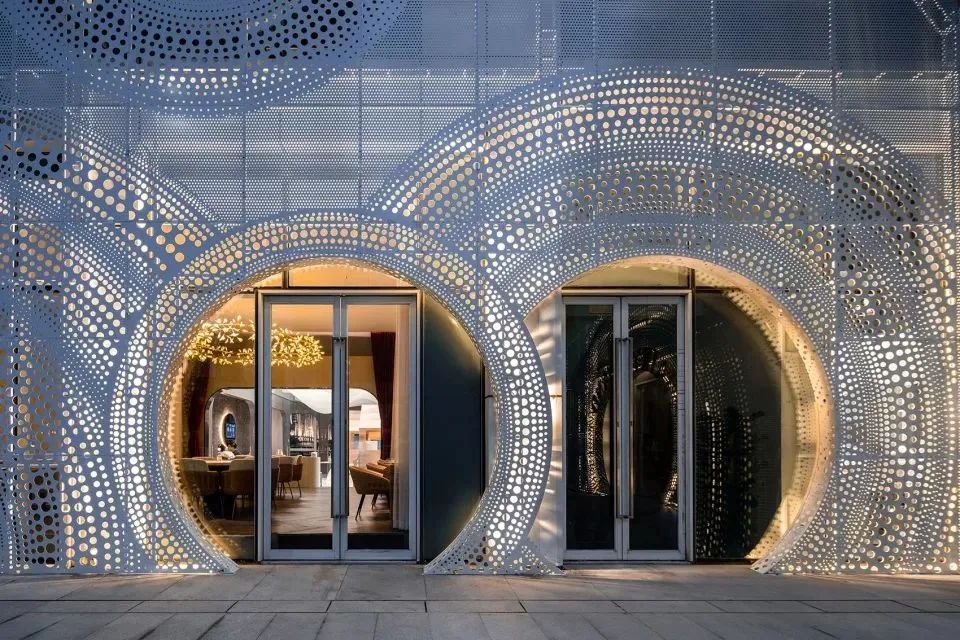 2023吸金門頭這樣裝，想不火都難！鋁板顏值高又環保